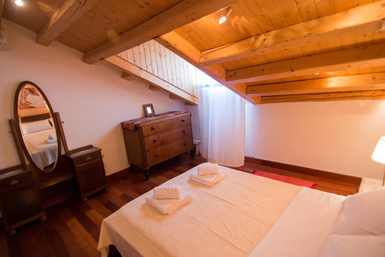 Attic Flat At San Giacomo Square-Corfu Town Apartment Bagian luar foto